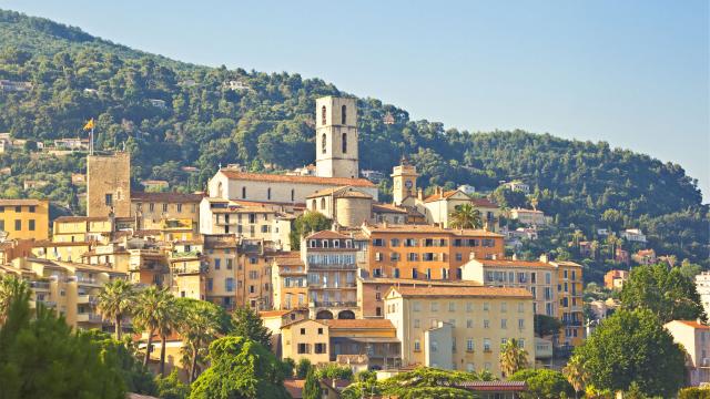 Landing Grasse Istock 172462249 Brzozowska 1920x1080 1