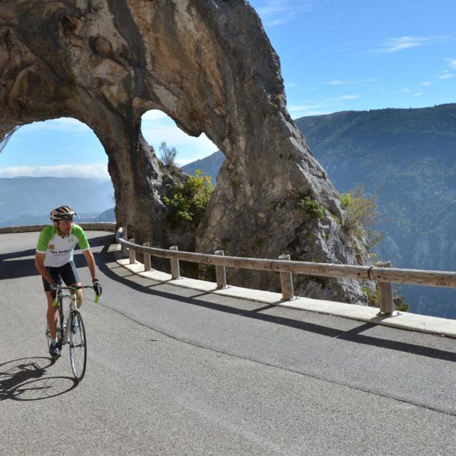 Itineraires de velo et cyclotourisme en Cote d Azur et Alpes Maritimes