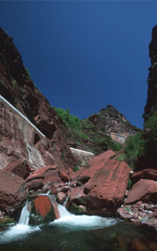 gorges-du-cians-1-272x400-1.jpg