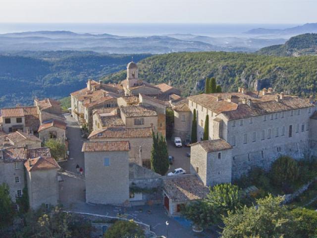 Gourdon Villages Pierre Behar 10 557x400 1