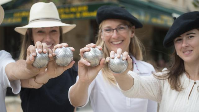 activite-petanque-office-de-tourisme-saint-paul-de-vence-photo-elisabeth-rossol-3.jpg