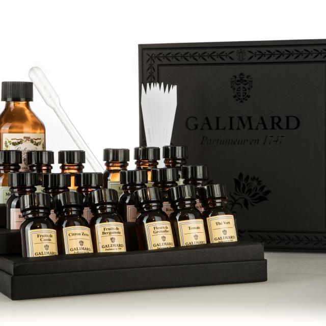 coffret-eleve-parfumeur-galimard.jpg