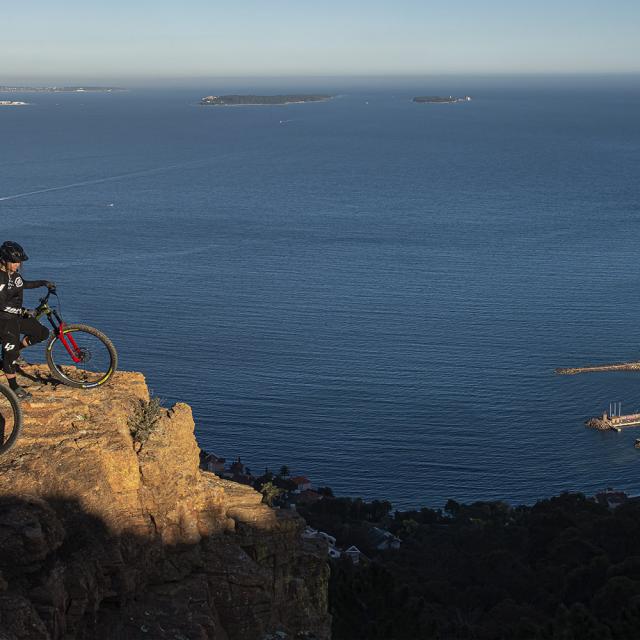 5 bonnes raisons de faire du VTT sur la Côte d'Azur en hiver