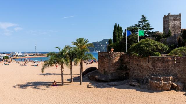 Francia, Alpi Marittime (06), Mandelieu La Napoule, Château de La Napoule (12°-19° secolo), plage du Château