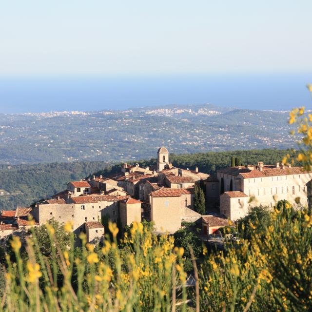 Valle e villaggio di Coursegoules