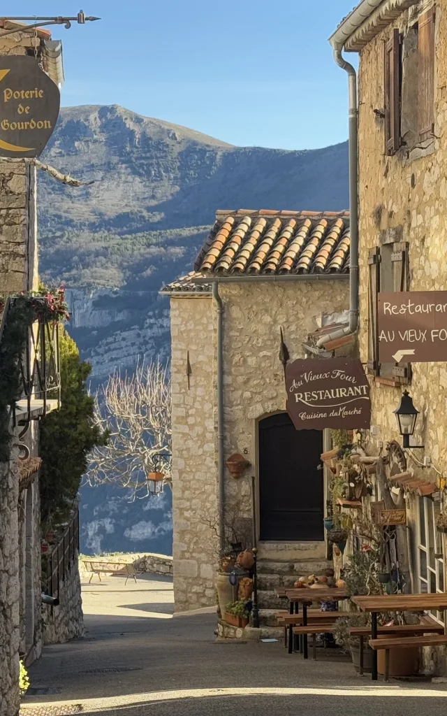 Gourdon, joyau perché de la Côte d’Azur avec vue imprenable