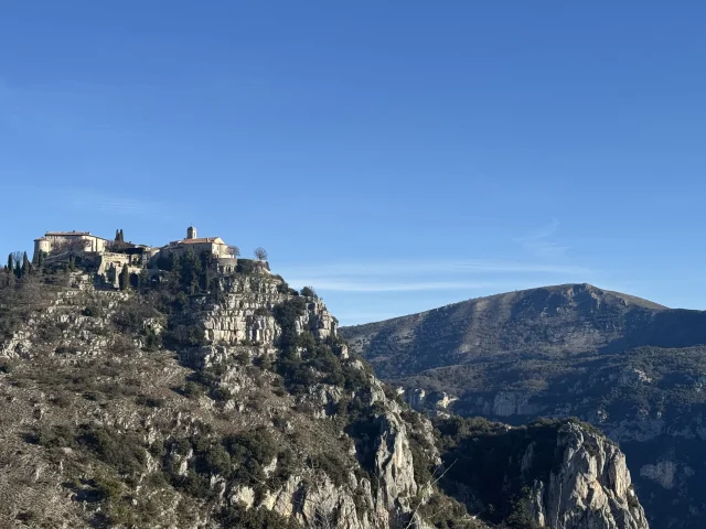 Gourdon, le village perché offrant un panorama majestueux sur les Préalpes d’Azur