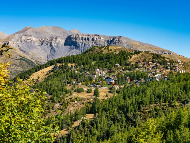 Vista panoramica del Parco Nazionale del Mercantour vicino a Valberg, Alpi francesi, Francia in Europa