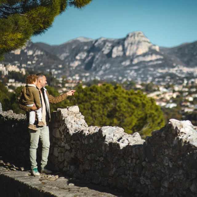 Family In Saint Paul De Vence Cote D Azur France Tourism Onmetlesvoiles