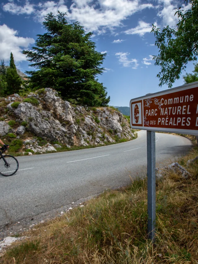 Velo Parc Naturel Regional Des Prealpes D Azur Activimages Yannicksemat.jpg 1200px